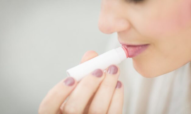 Beste Lippenbalsem Getest: Top 3 (De Consumentenbond) [2023]